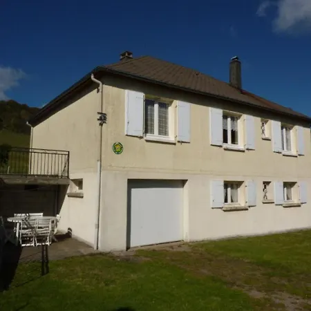 Gite Au Pied Du Puy Mary, 6 Pers, Terrasse, Jardin Clos, Animaux Acceptes, Randos & Ski A Proximite - Fr-1-742-370 펜션 *