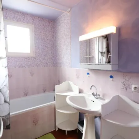 Prázdninový dům Gite Au Pied Du Puy Mary, 6 Pers, Terrasse, Jardin Clos, Animaux Acceptes, Randos & Ski A Proximite - Fr-1-742-370